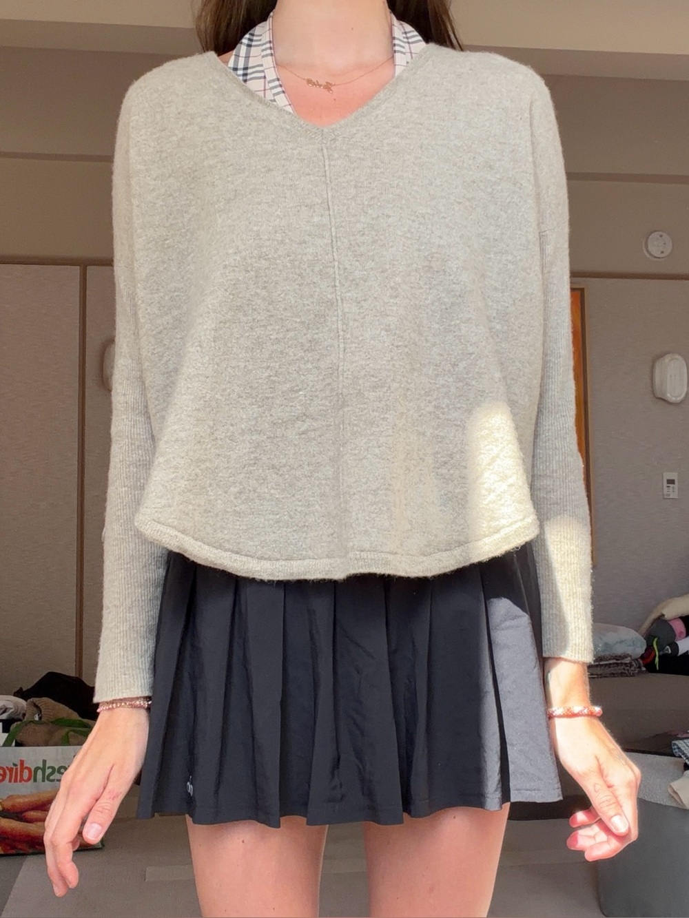 Vince Cream Light Gray V-Neck Relaxed Knit Sweater